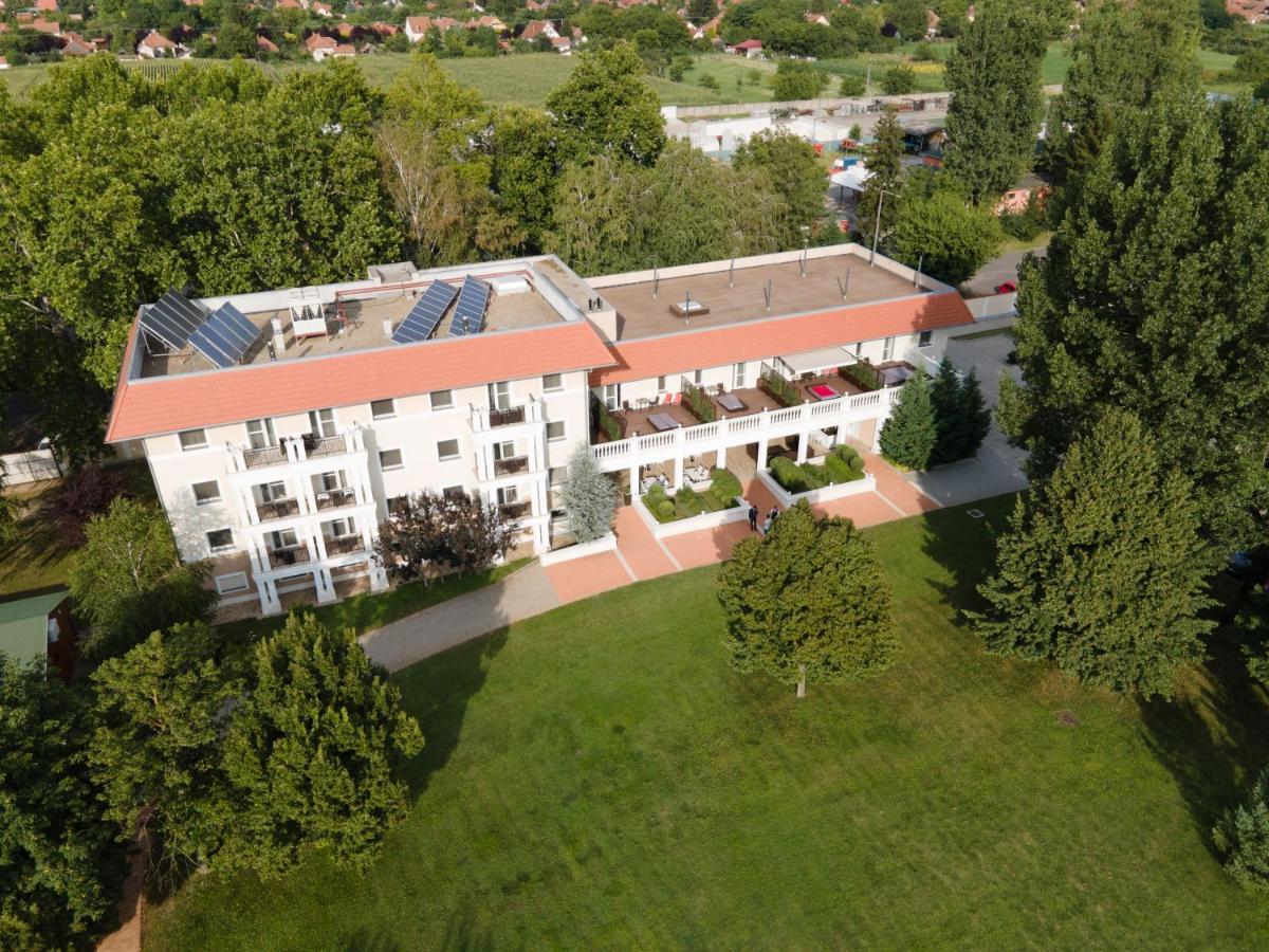 Arcanum Hotel Bichișciaba Exterior foto