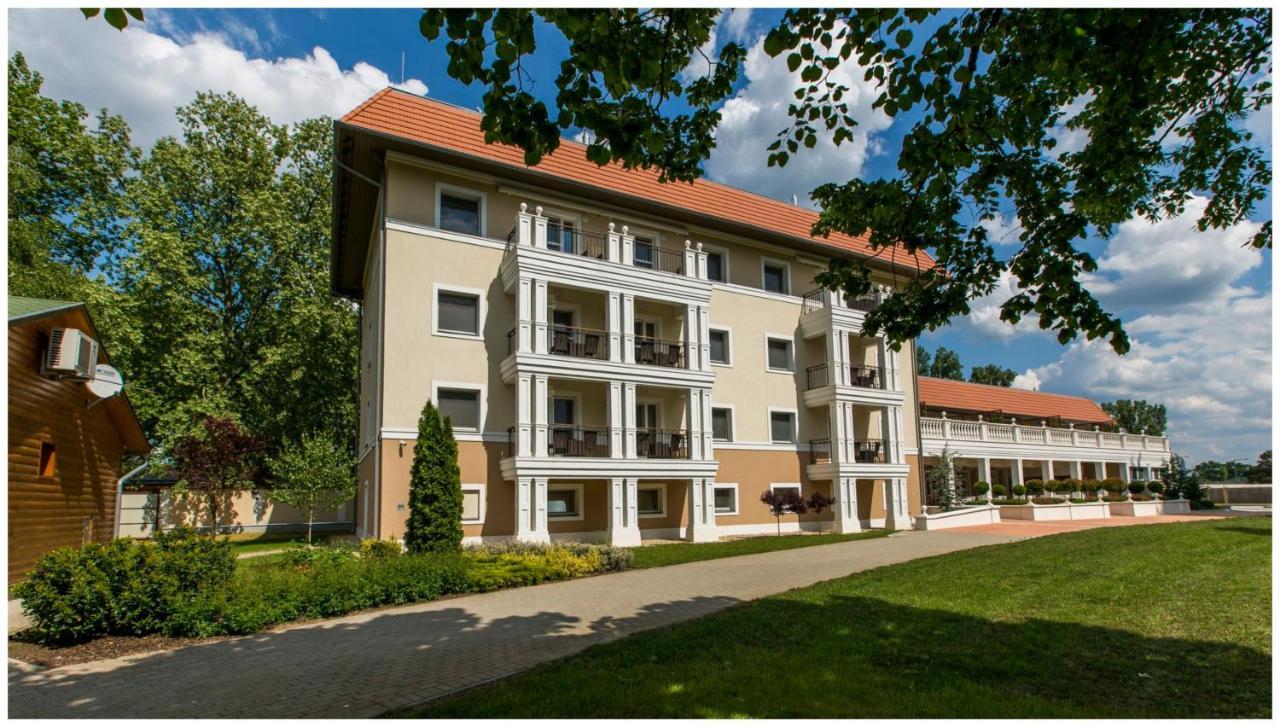 Arcanum Hotel Bichișciaba Exterior foto